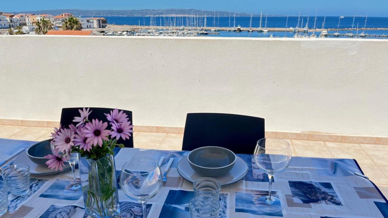 Ferienwohnung Attici Con Terrazzo Vista Mare Calasetta Exterior foto