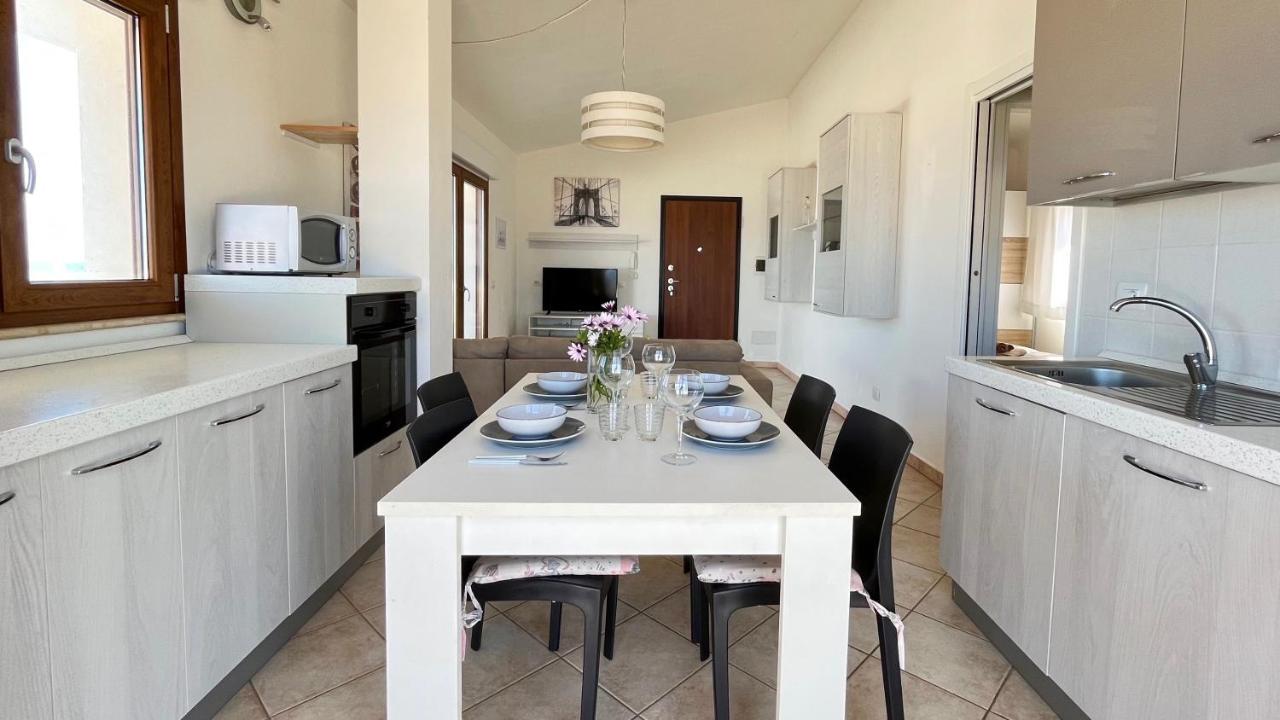 Ferienwohnung Attici Con Terrazzo Vista Mare Calasetta Exterior foto